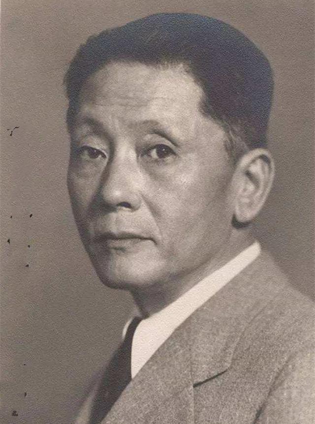 1936年，西安事变爆发后，张学良想派人去南京接洽停战，又怕南京不信，张学良便询