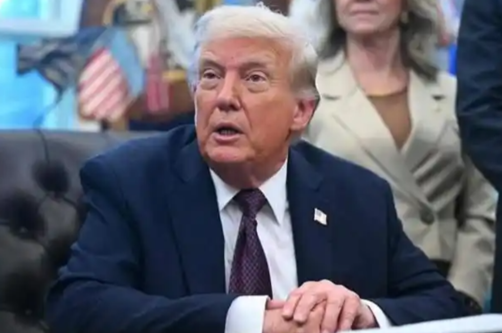 特朗普这话就很有意思了。当主持人问他，如果日本与中国开战，美国会不会支持日本时，