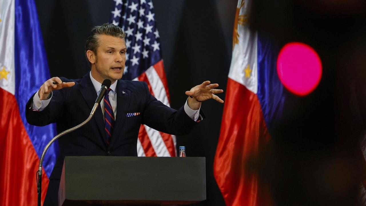 大炮一响黄金万两！大批军机飞欧洲，美防长高调宣布：新时代来临1月3日凌晨，欧