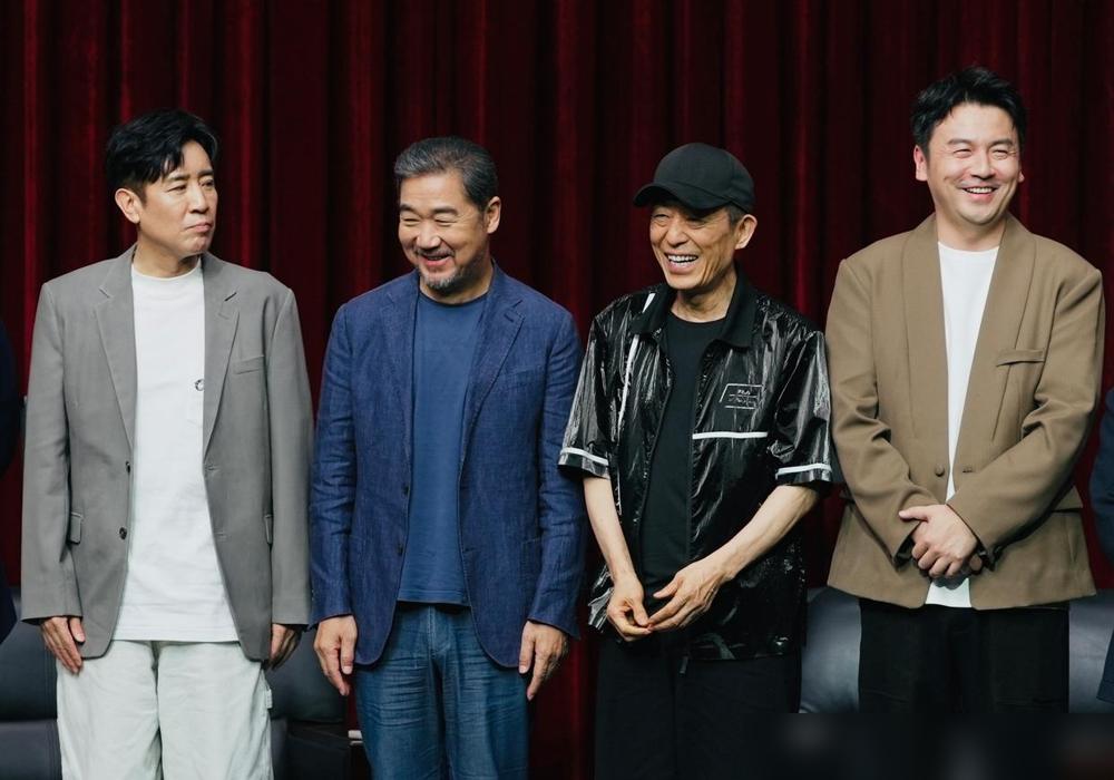 70多岁的张艺谋、张国立，被一份2.5亿的对赌协议，榨干了最后一滴血。你瞅