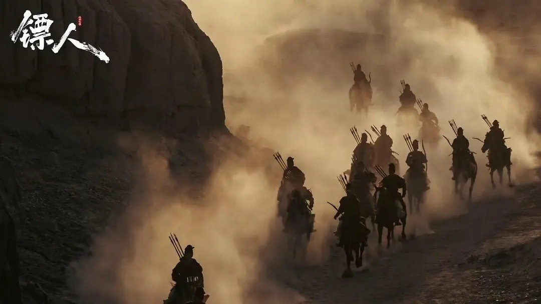 镖人：风起大漠（2026）我的评分：大漠实景很美，可以说超出预期了。无论从视觉