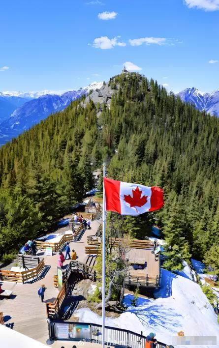 美国想强占格陵兰岛，英国不担心，法国也不担心，其实中俄也不担心，甚至丹麦也不是很