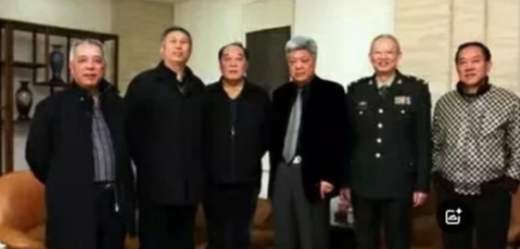 1967年10月，保卫人员向许世友报告：司令，有人要见你，许世友吼了一声：不见，