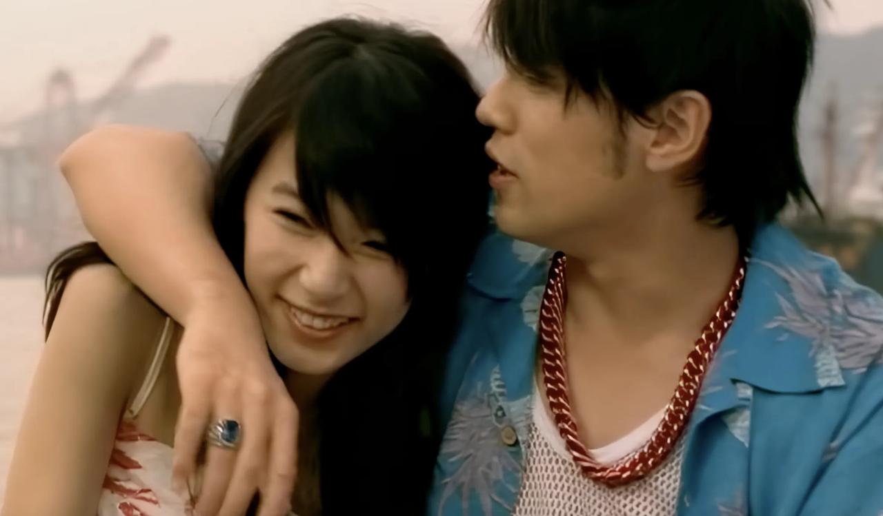 2005年，周杰伦上了侯佩岑的节目。侯佩岑问：你有没有欣赏的圈内女歌手？周杰伦