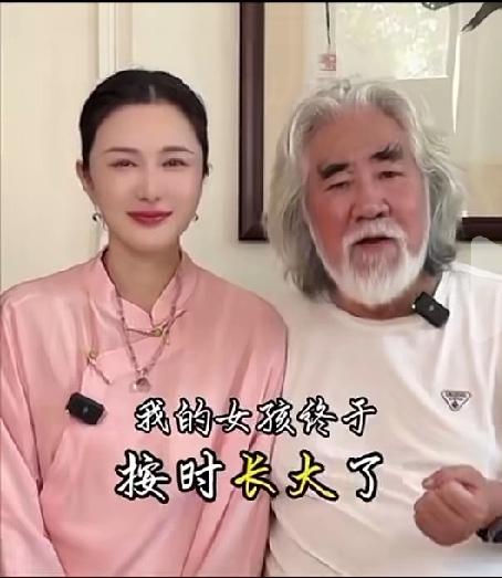 张纪中杜星霖两口子挨骂一点也不冤，一把年纪了，出来秀恩爱，真的恩爱的夫妻没见这样