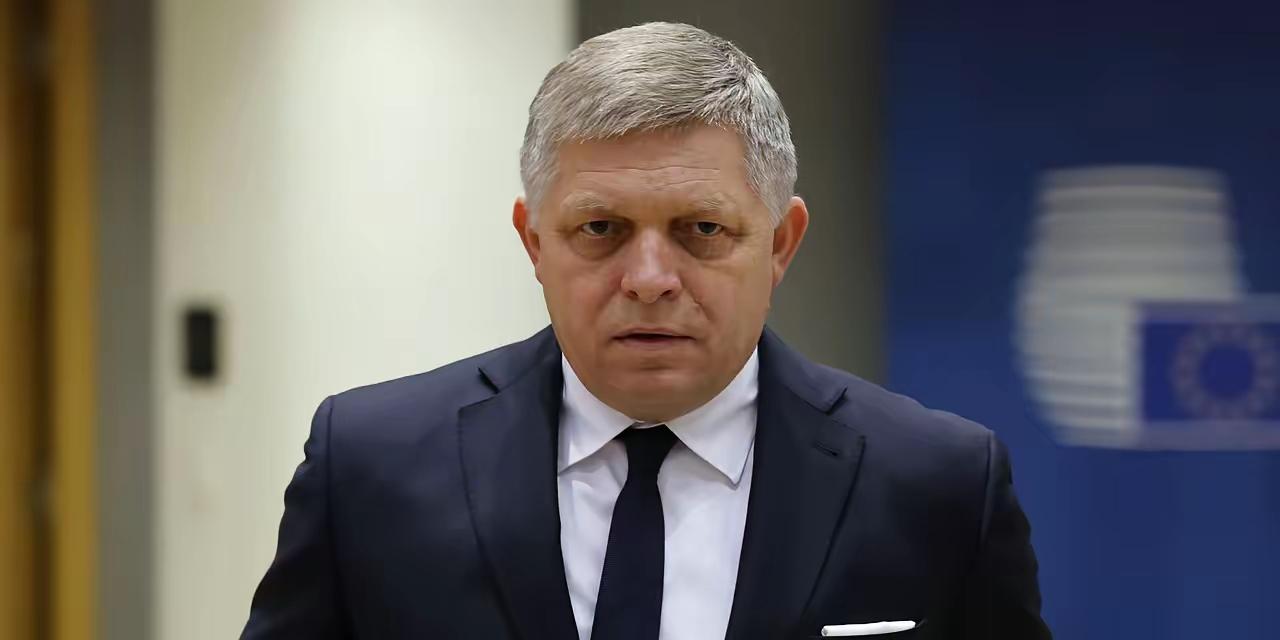 ​乌克兰正在陷入孤立无援的状态，美国已经断然拒绝了对乌克兰的军事援助。这时候，乌