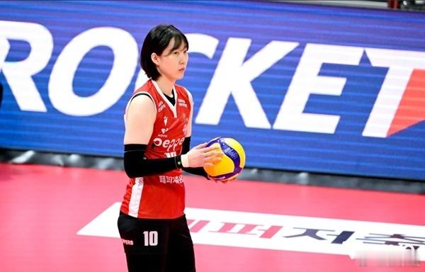 国际排坛动态韩国女排韩媒终于向鹅姐下手了……“成功率仅16.13%”朴贞雅，