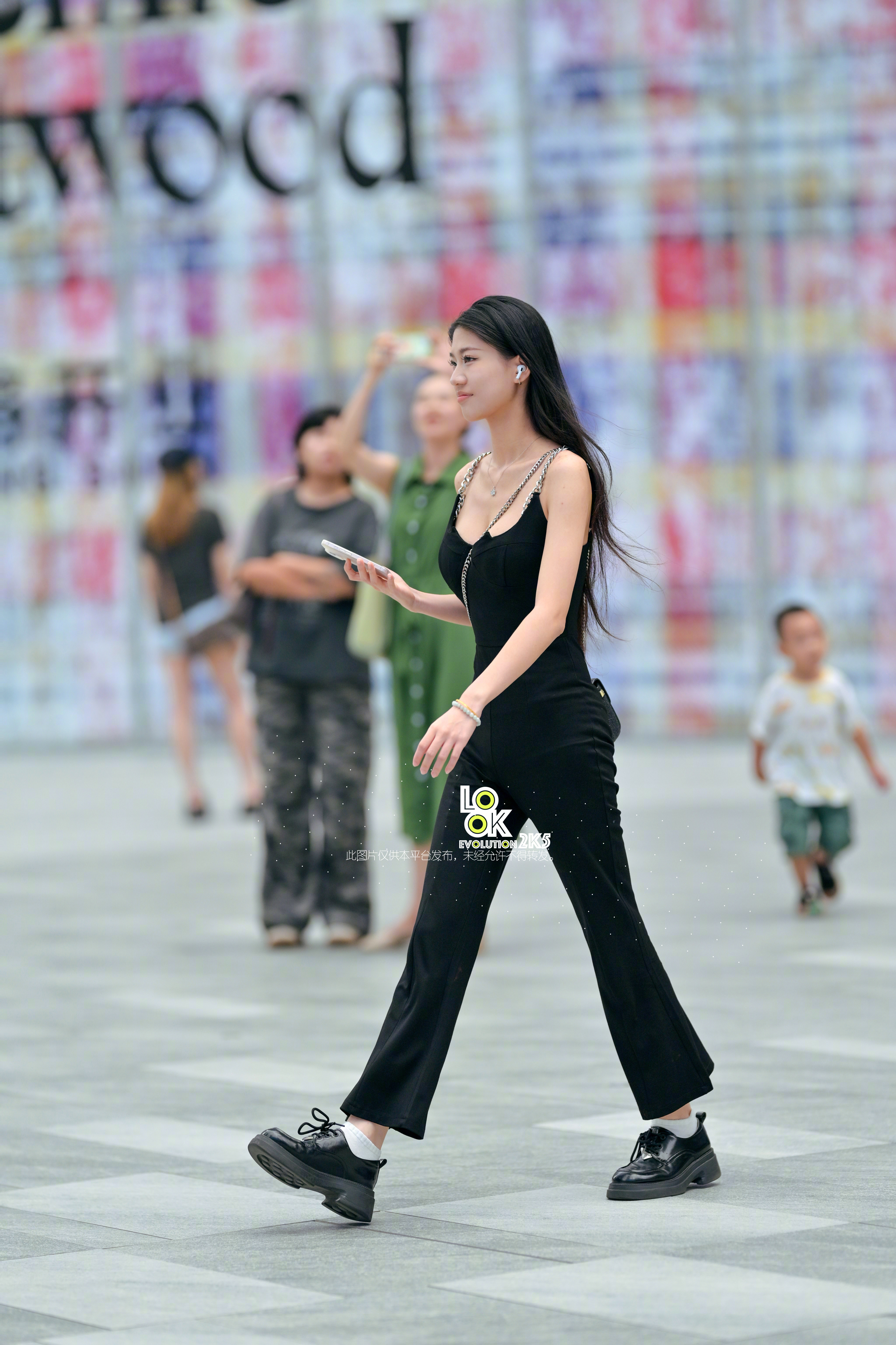 小姐姐臂展肯定很长​​​