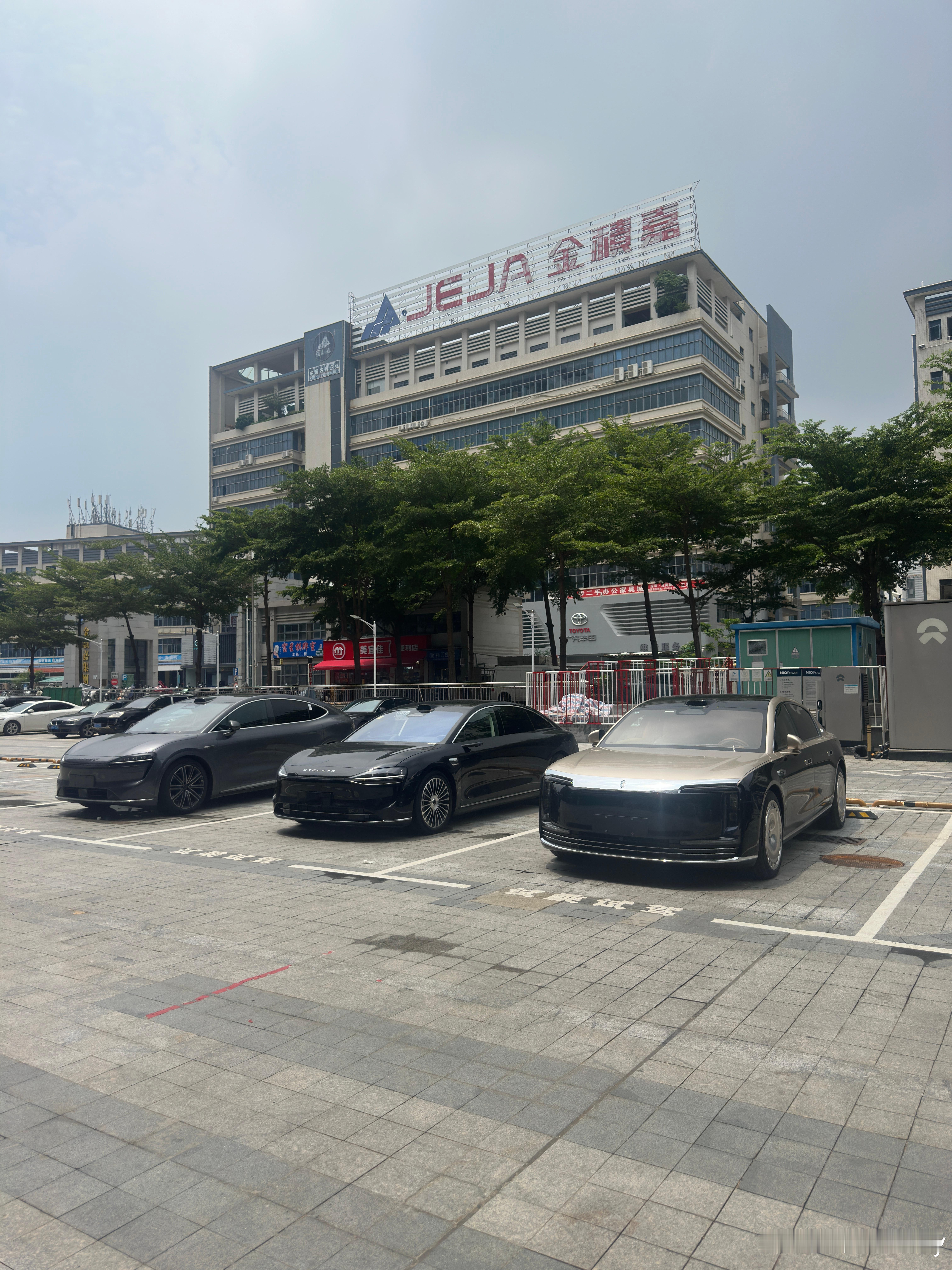 在尊界S800面前享界S9性价比立马出来了最近这两个月销量不错​​​