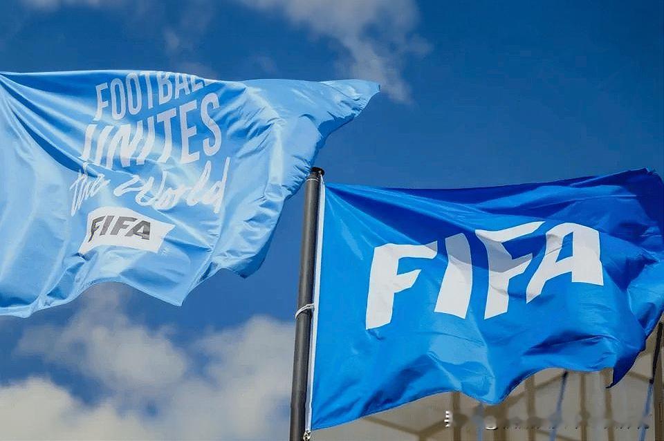 北京时间10月7日，国际足联公布了9-10月国际比赛日后的最新一期国家队排名。热