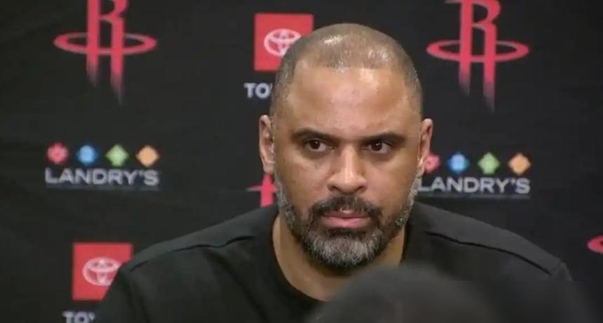 别再傻傻看球了，湖人打火箭这盘棋，背后是760亿美金的转播合同在推。你以为花