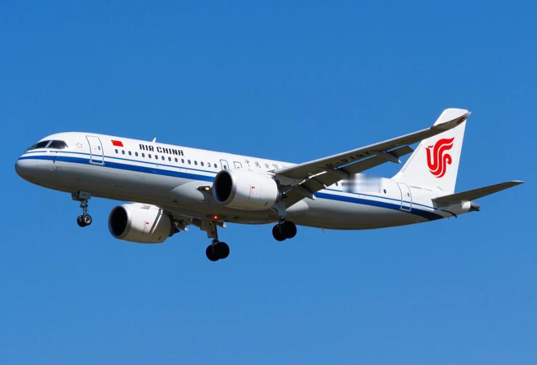 牛炸了！C919十天一架猛提速，28架稳了？这波国产硬核逆袭太燃了！谁能