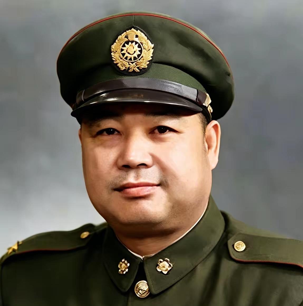 他被称作国民党最清醒的上将，黄埔一期名将。1949年他登上飞往台湾的飞机，在香港