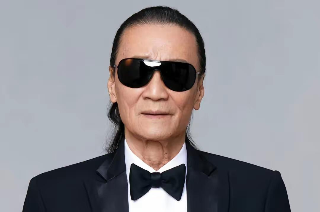 他宛如《天龙八部》中现实版的段正淳段王爷，一生风流倜傥、无拘无束，一世潇洒昂扬、