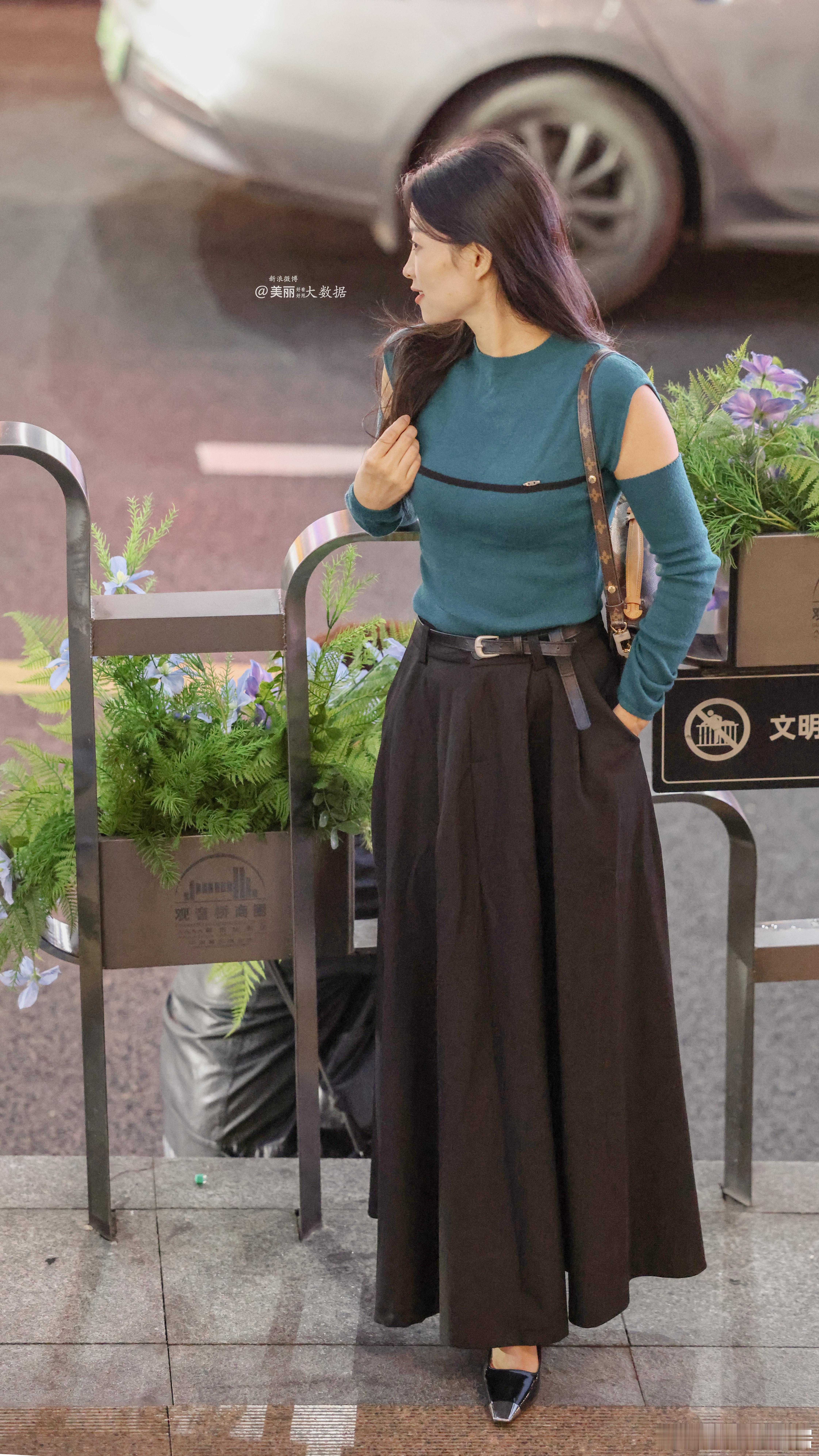 很有味道的画面。