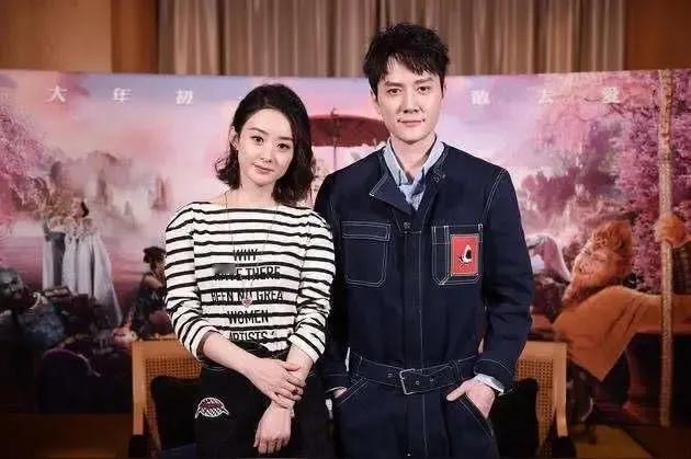 近日，冯绍峰微博评论区再度沦陷，网友扎心留言堪比“大型吃瓜现场”！先是赵丽颖新恋