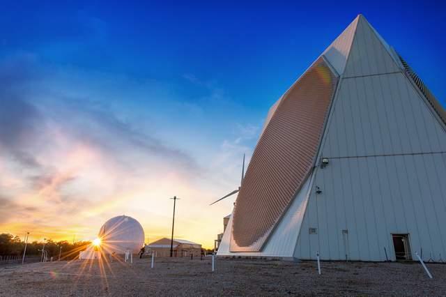 伊朗的这一战果太重要了，直接摧毁了美军在卡塔尔的FP132大型雷达。根据伊朗方