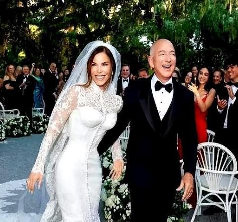 原配输给情妇的西方权贵代表人物，桑切斯和贝索斯，卡米拉和查尔斯王子。这两对修