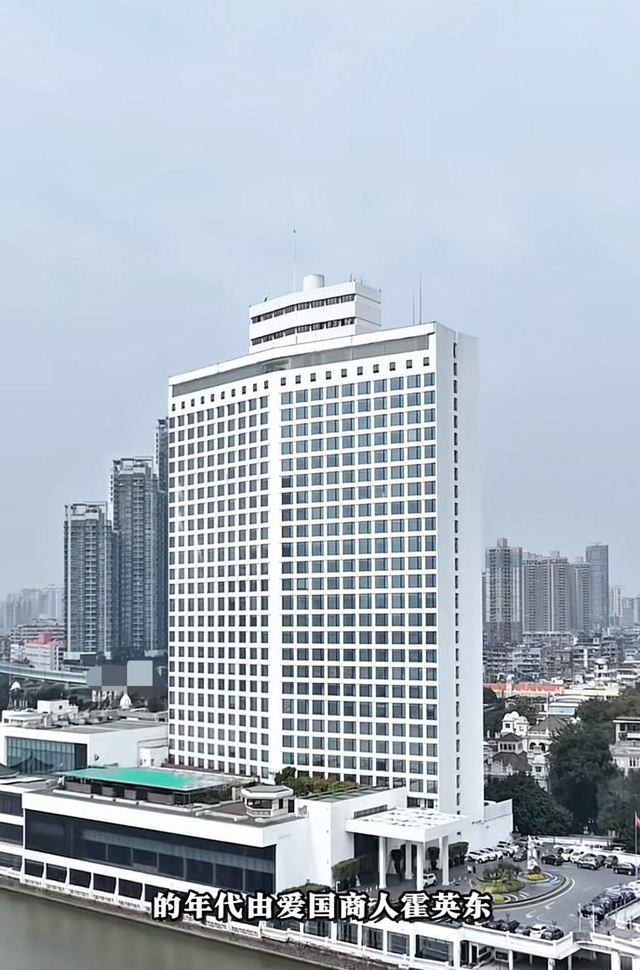这里就是中国第一家五星级酒店，广州白天鹅宾馆！