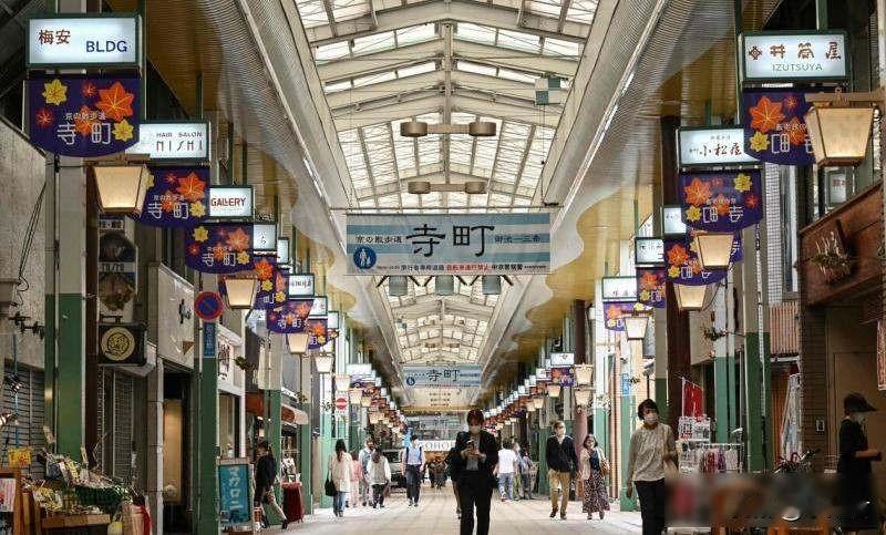 日本政客高市喊话外资，狂言惹众怒，中方：先认错再谈最近日本政坛出了件挺尴尬的