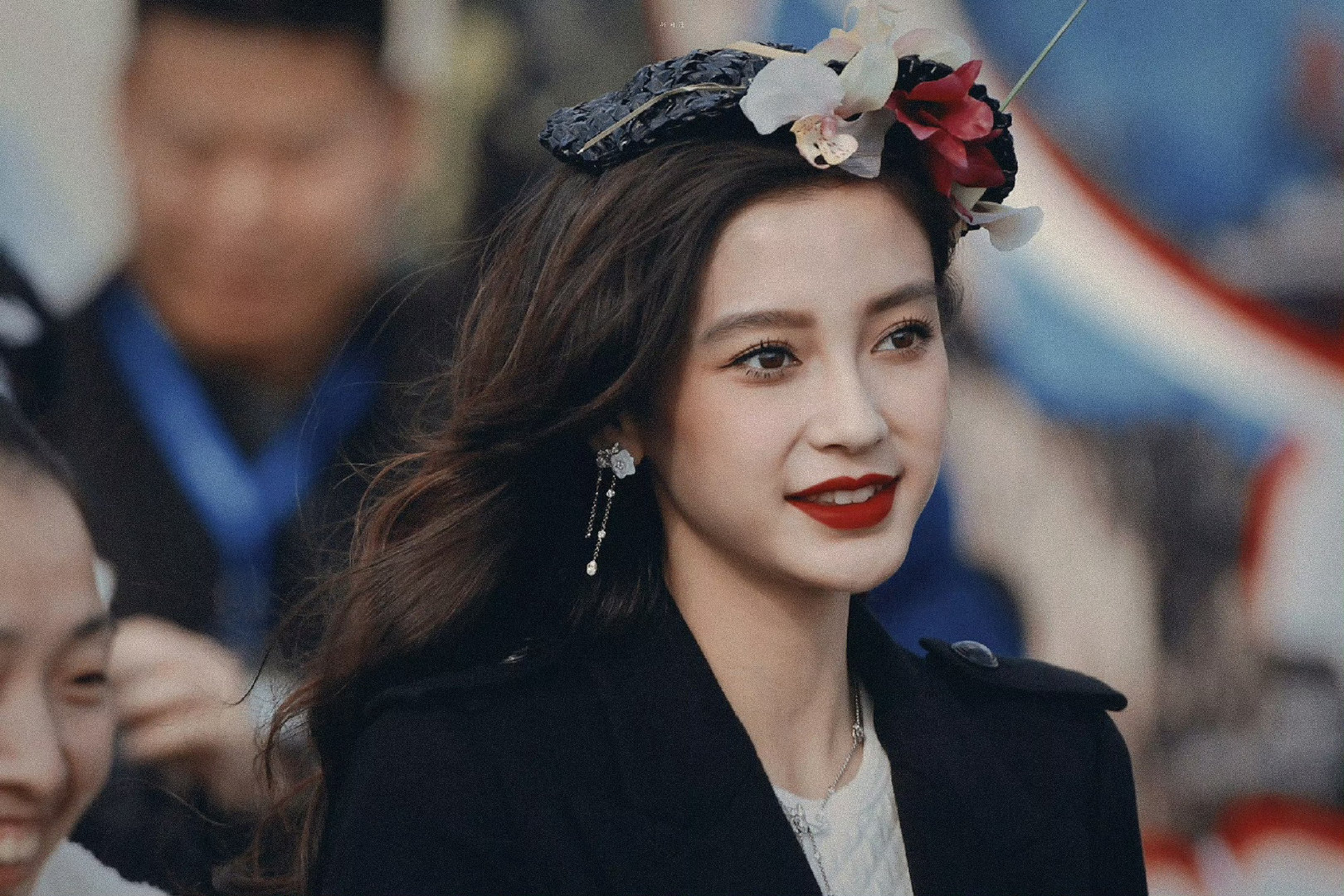 #angelababy##杨颖#花帽造型｜2013北京马球公开赛复古优雅，一眼心动💐​