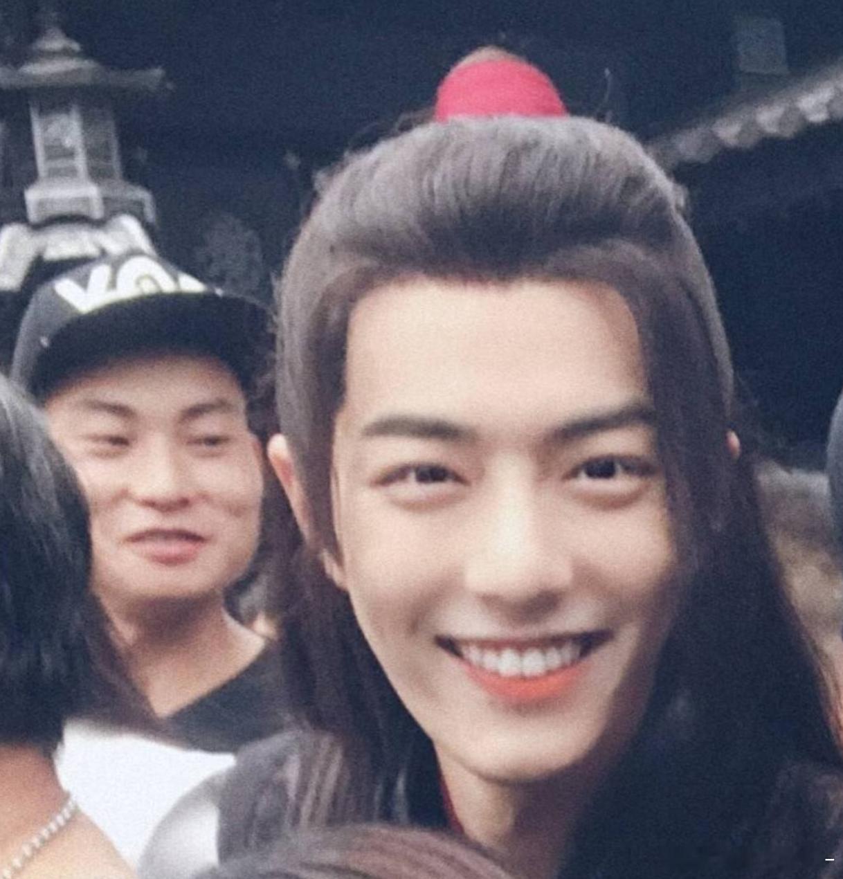 天呐肖战你怎么可以美成这样🤤🤲​​​