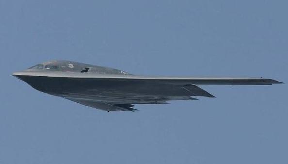 美军果然开炸了！根据美国中央司令部3月18日凌晨发布的消息，美军使用多枚重达50