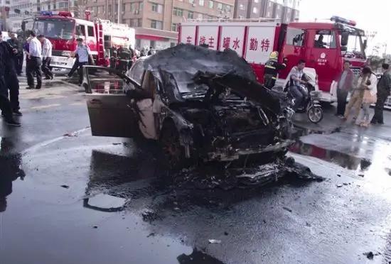方程豹钛7已经火了，诋毁抹黑虽然会迟到，但一定会来到。抹黑三部曲：一张提车照片