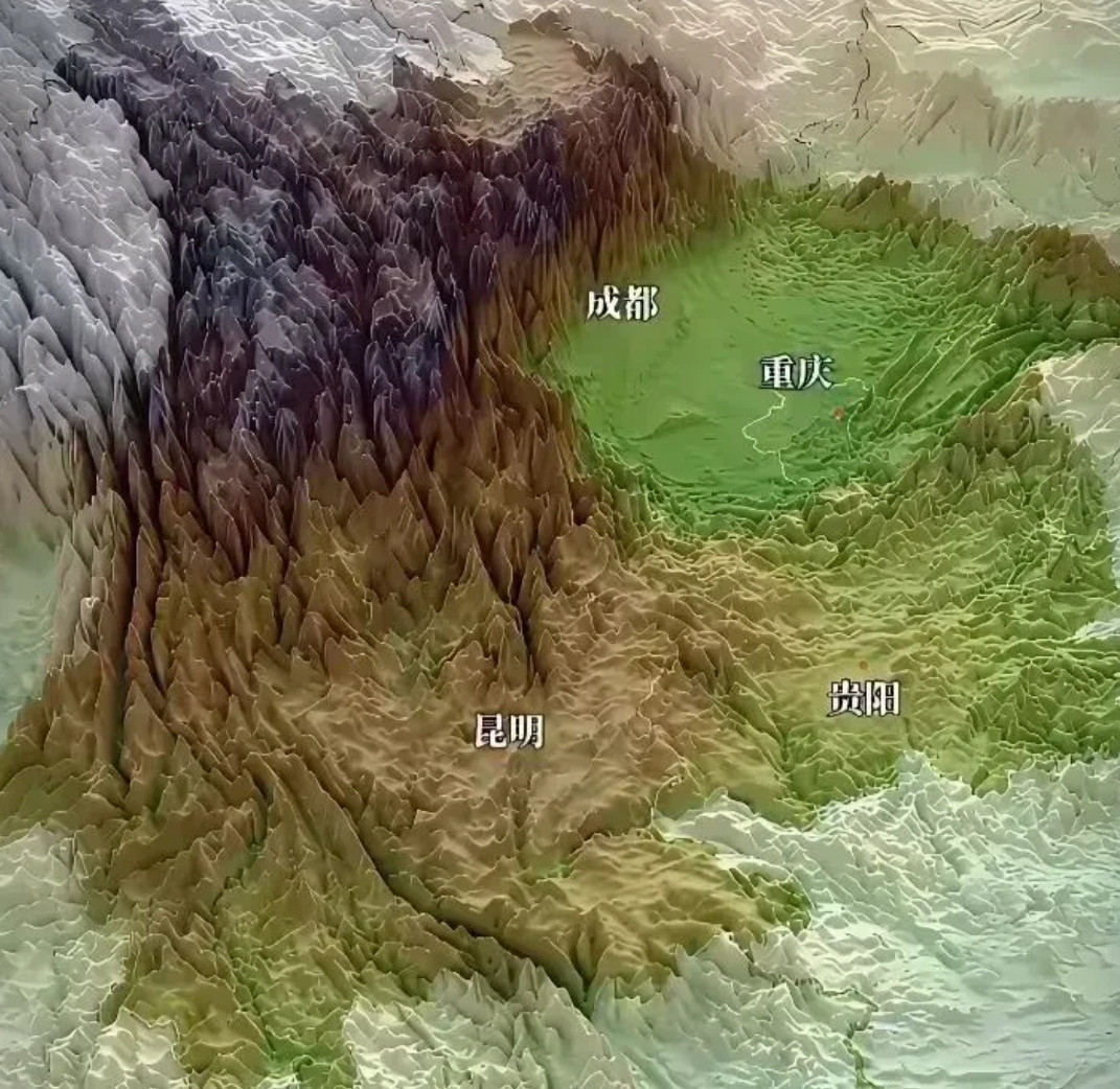 万万没有想到，四川跟重庆周围都是高山，白瞎我看了十几年电视，现在才知道。