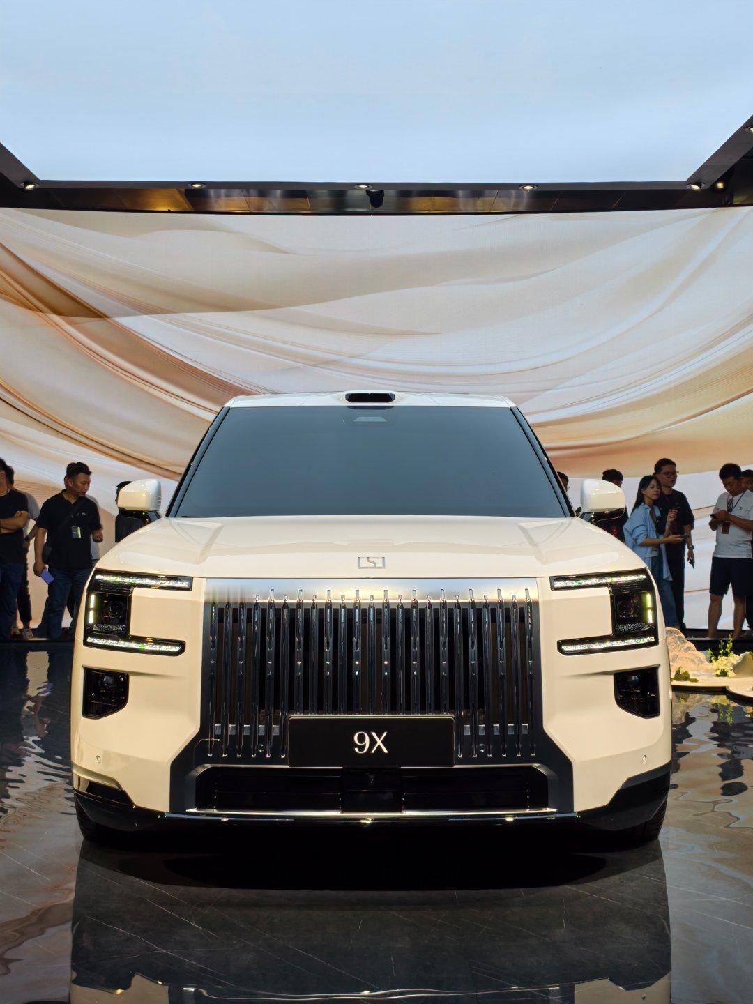 极氪9X重新定义旗舰SUV极氪9X是真大！非常有气势