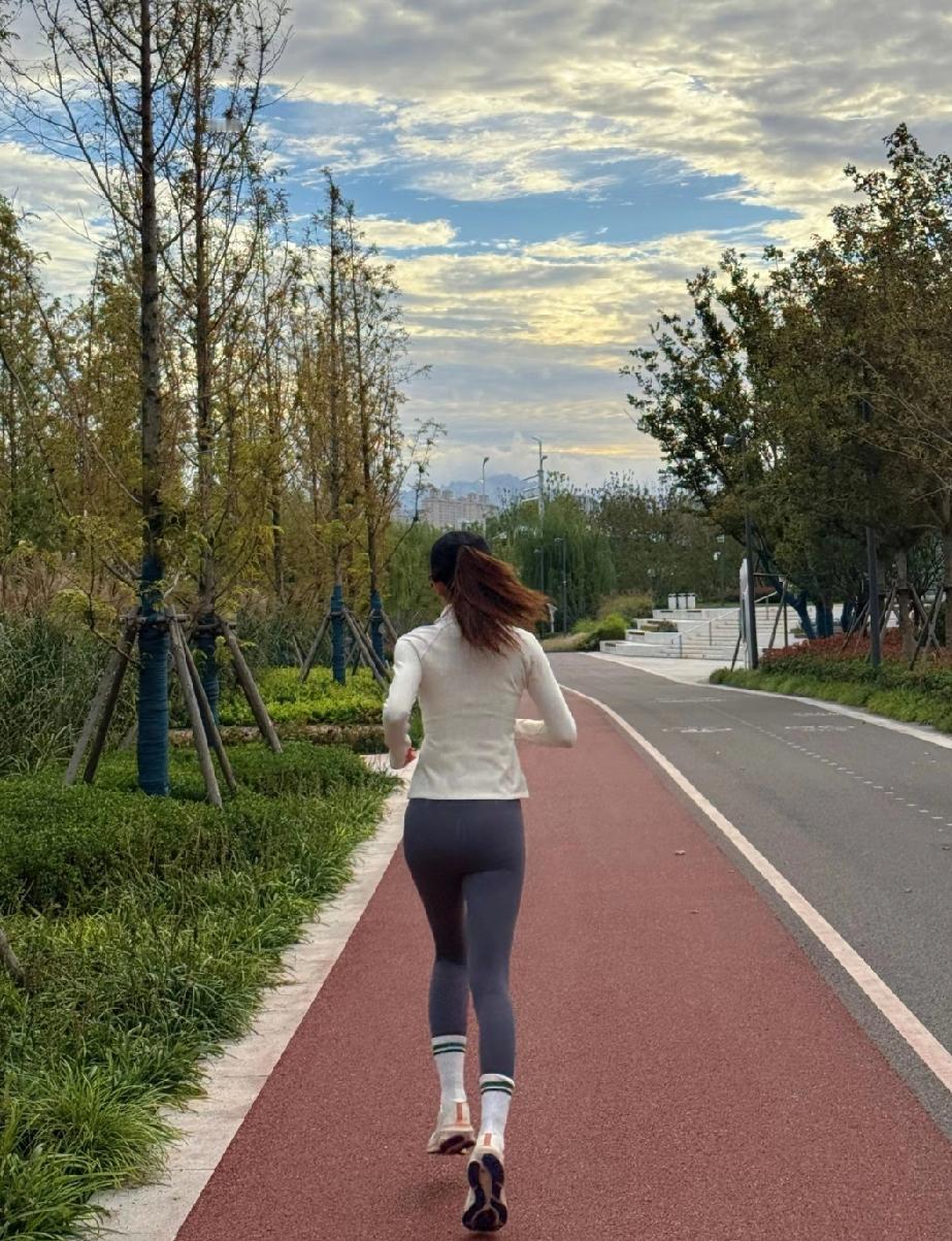 天天跑步，怎么还会感冒呢，同事的一句话让我无言以对。这几天有些感