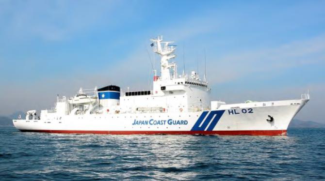 中国海警船硬核喊话，日本测量船赖着不走，对峙整整四个小时！7月1日下午，日本“光