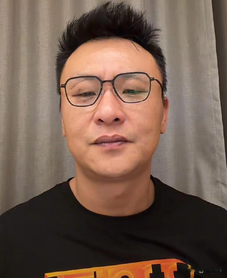 关辛谈徐杰：“今天不是说徐杰的状态不好。”“而是不需要徐杰去进攻。”