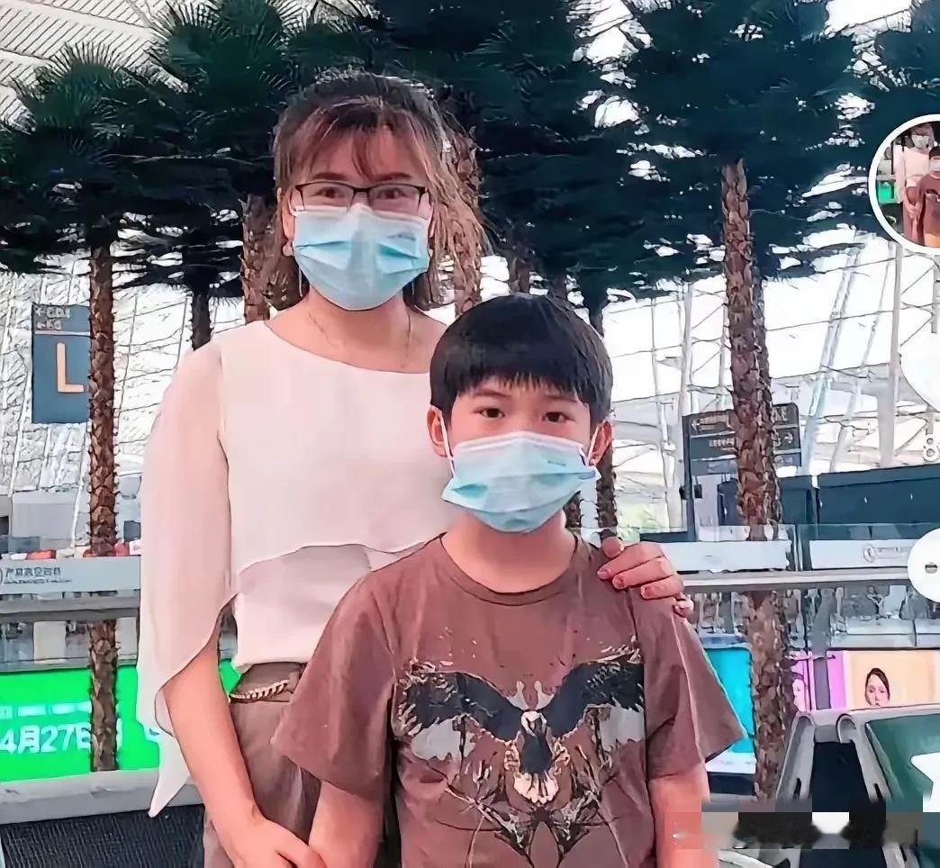 坐后备箱​的男孩父亲始料未及，本来他想表示自己给儿子上昂贵的私立学校很爱儿子，给