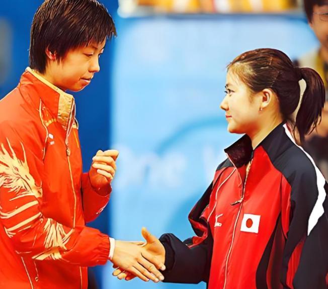 2011年，福原爱来中国想找个人陪练，刘国梁告诉她：去厨房挑吧，福原爱委屈至极，
