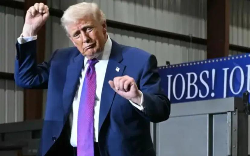 美军上门挑衅，中美战机黄海对峙，特朗普怂了：涉台问题避而不谈据韩国媒体20日