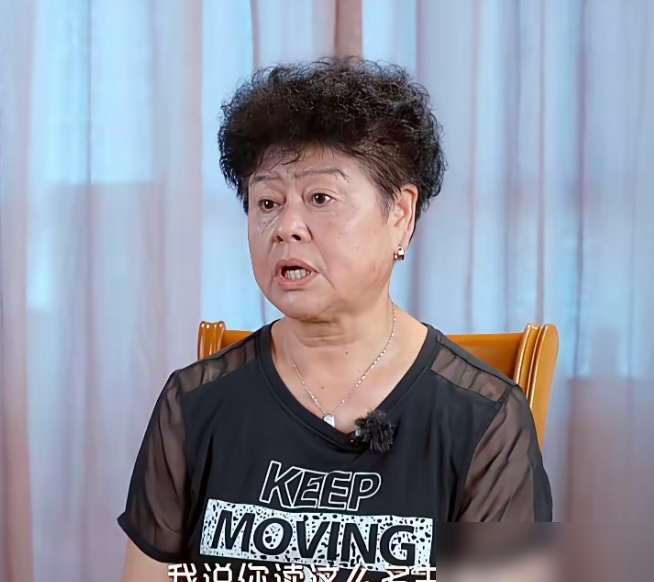 丈母娘当着全国观众的面，骂两届奥运冠军猪脑子，没文化，配不上她女儿。冉莹颖，对外经贸高材生，她妈看邹