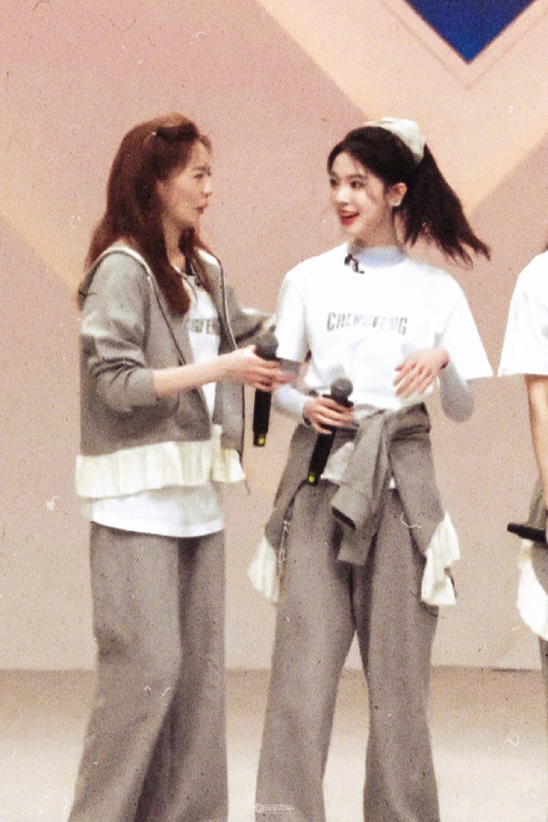 张月陈瑶浪姐补给包乘风2026张月和陈瑶也太暖心了吧！还给李小冉准备了补给包，