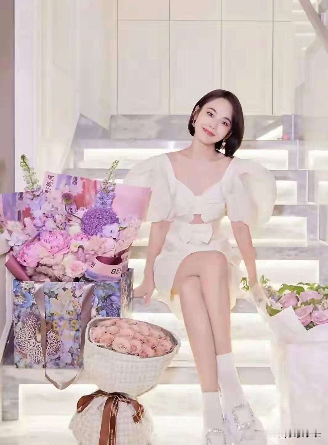 张佳宁身材绝了，腰细腿长真让人羡慕，女神范十足！[赞][赞][玫瑰]