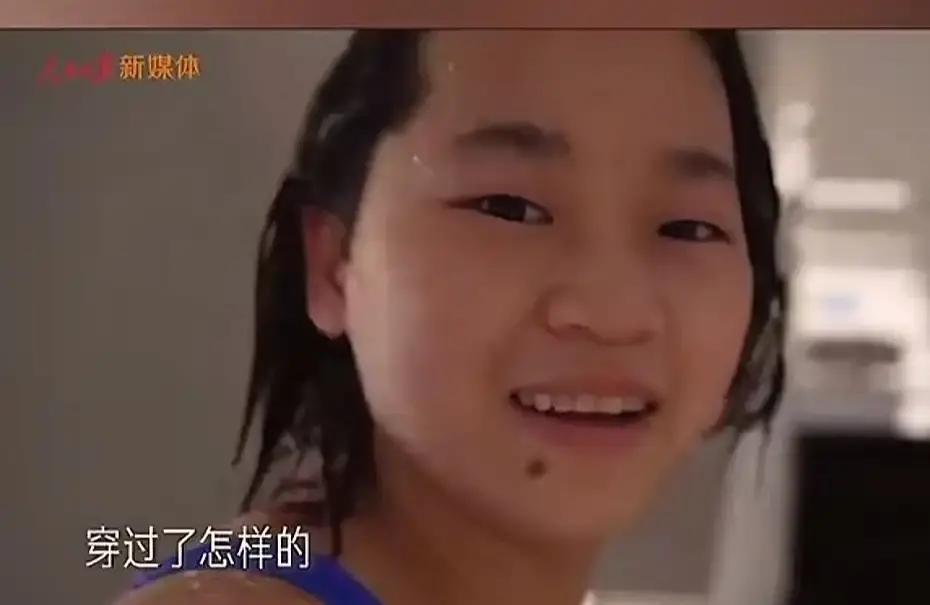 别再夸全红婵“福相”了。她那张被奶奶夸赞的圆脸和厚耳垂，背后藏着一个绝大多