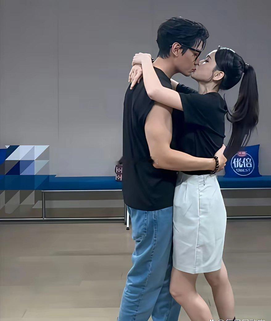 陈乔恩与艾伦之间能真切感受到发自心底的爱意双向奔赴的感情太动人​​​