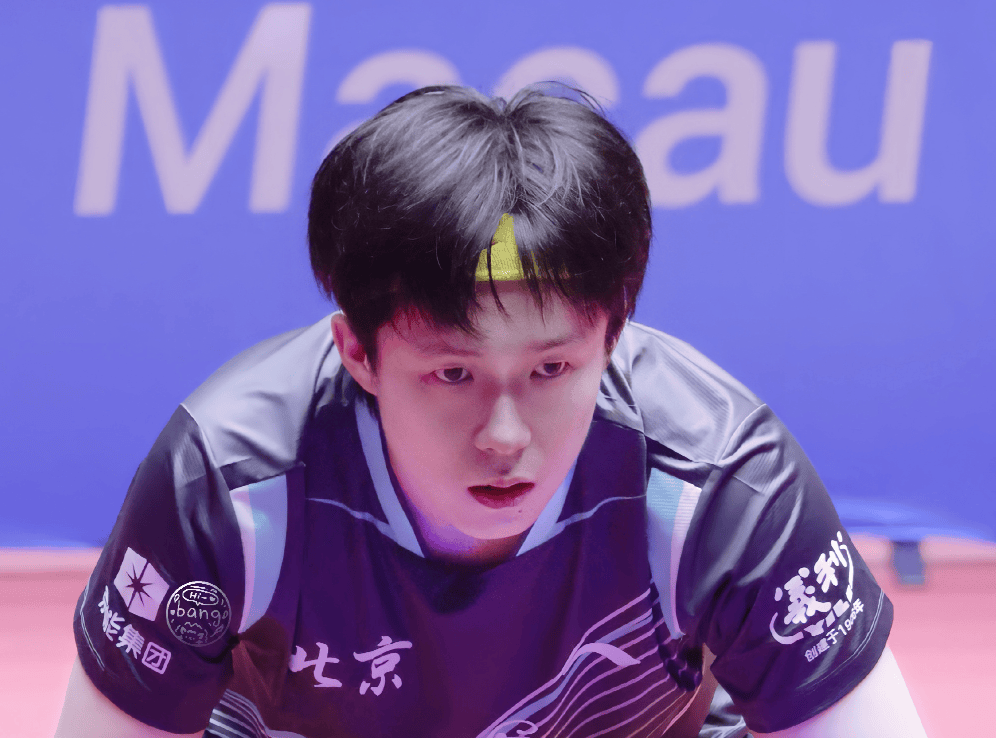 全运乒乓男团1/4决赛: 马龙/王楚钦双打, 王楚钦VS侯英超