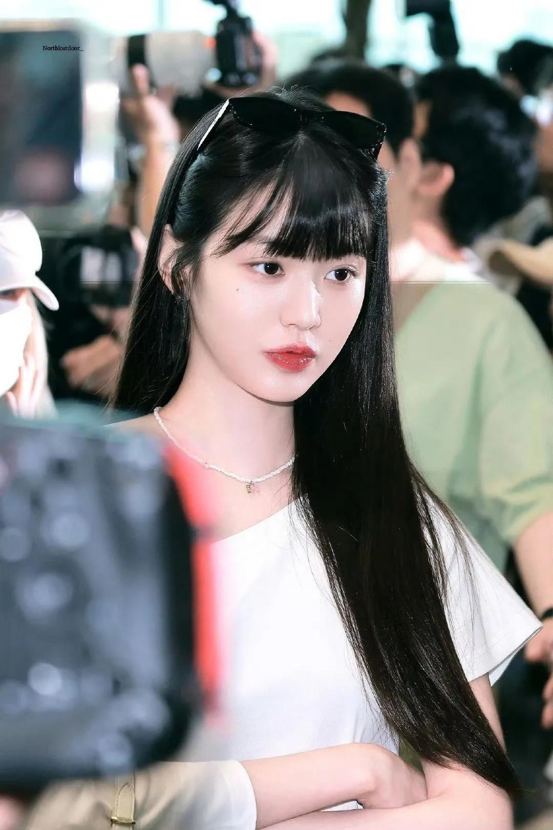 张元英：轻素颜下的客观之美在美女如云的娱乐圈，张元英的圆圆轻素颜宛如一股清新