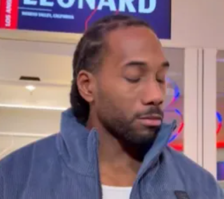 NBA常规赛，快船115-114战胜掘金。赛后，科怀-伦纳德接受了采访，谈到了贾