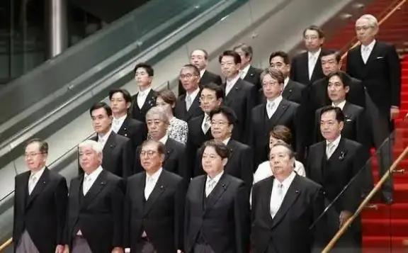不让日本访华团入境，日本就会急疯？真相比情绪更清醒刷到有人说“禁了日本访华