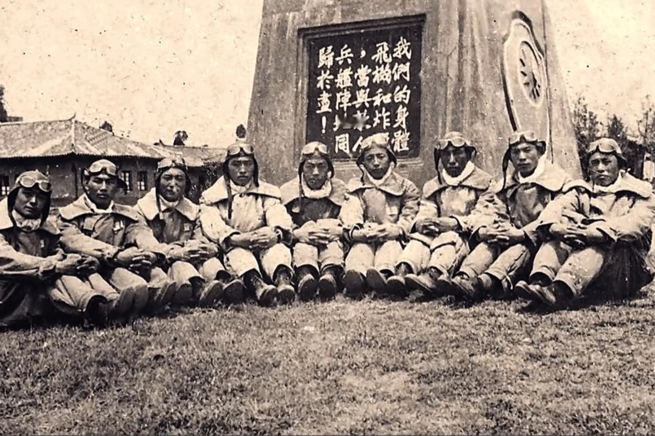 1937年，30岁飞行员高志航，见日军轰战机，架机迎敌，不幸牺牲，埋葬地被日军机