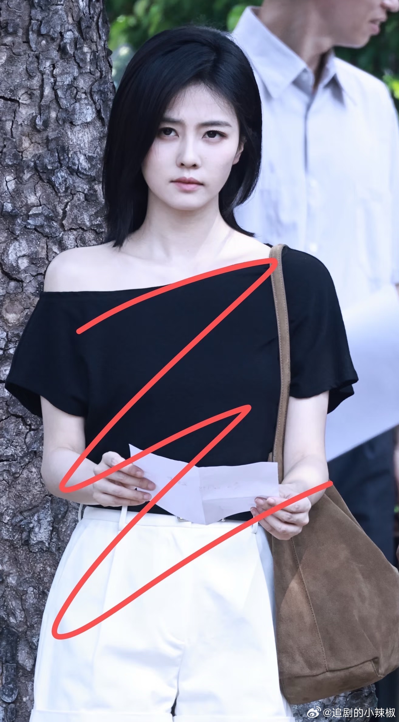 白鹿新衣服路透，觉得好不好看？