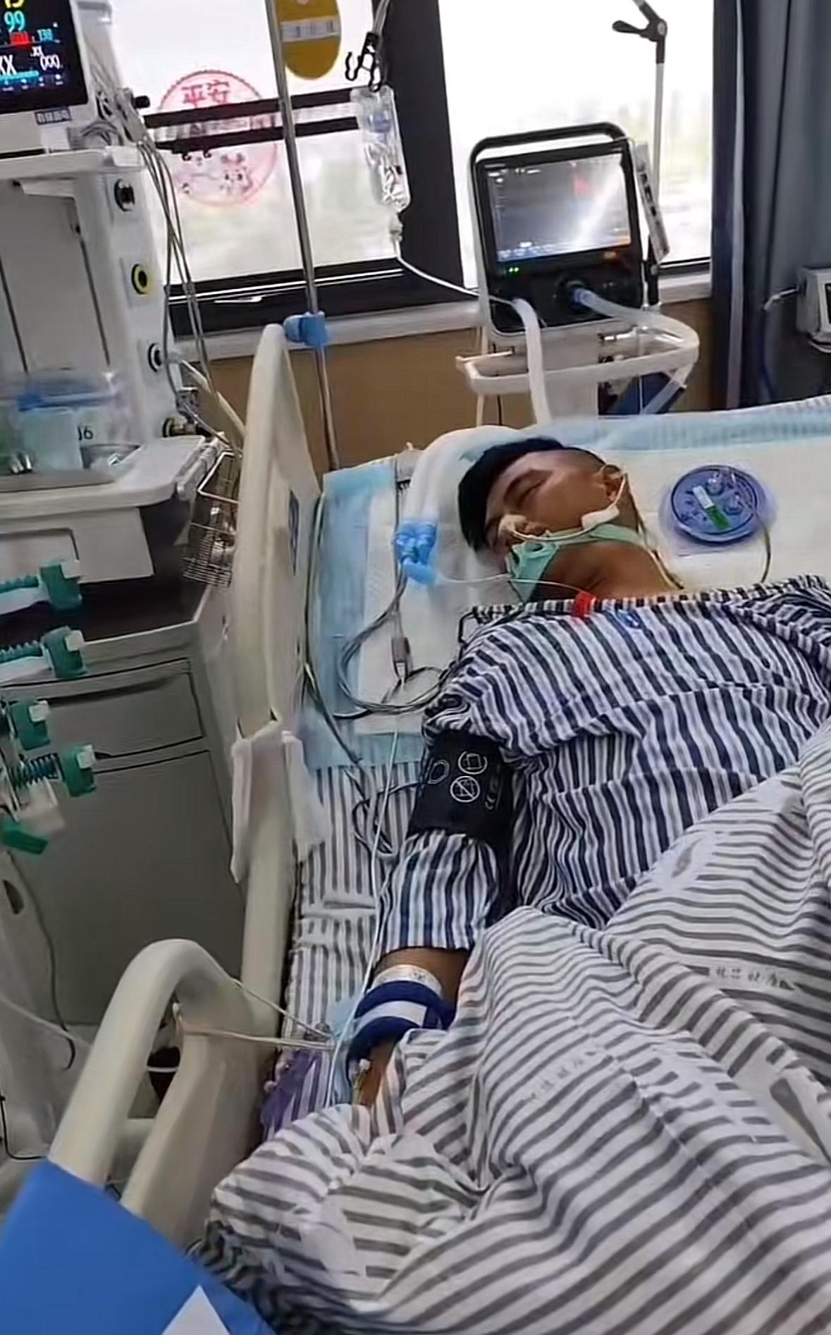 天老爷！江苏一男子，居然活生生的在车上被热死了，事情是这样的，该男子邻居的车没电