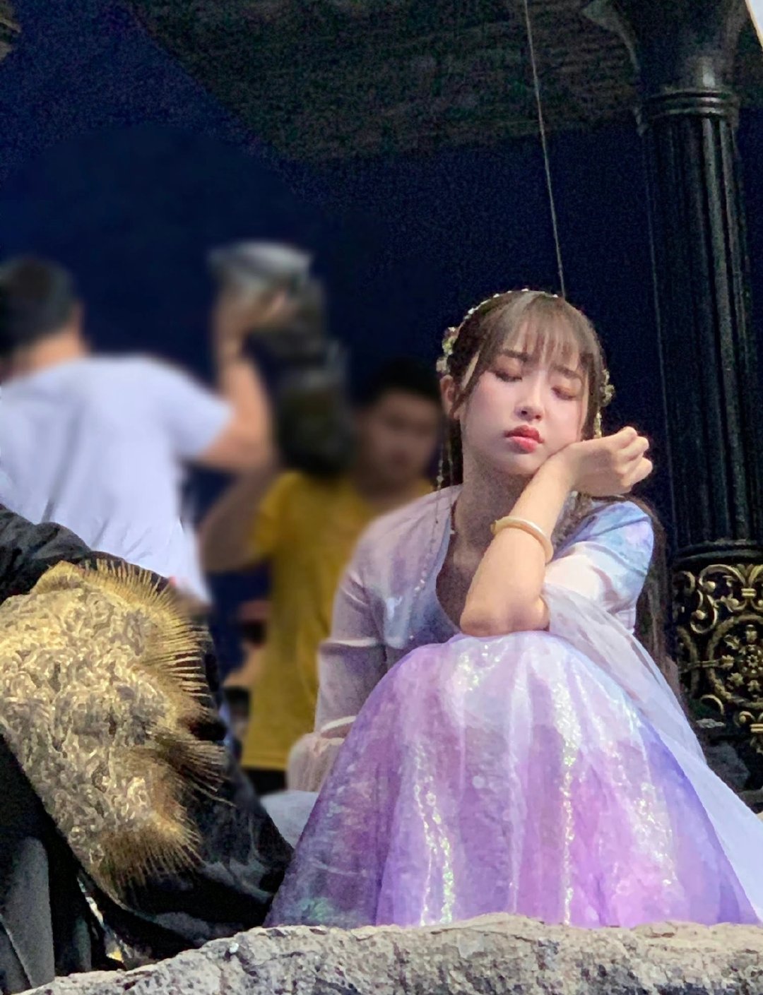 #虞书欣#姐姐拍完长生骨要好好休息😴#虞书欣##虞书欣﻿何盼#​