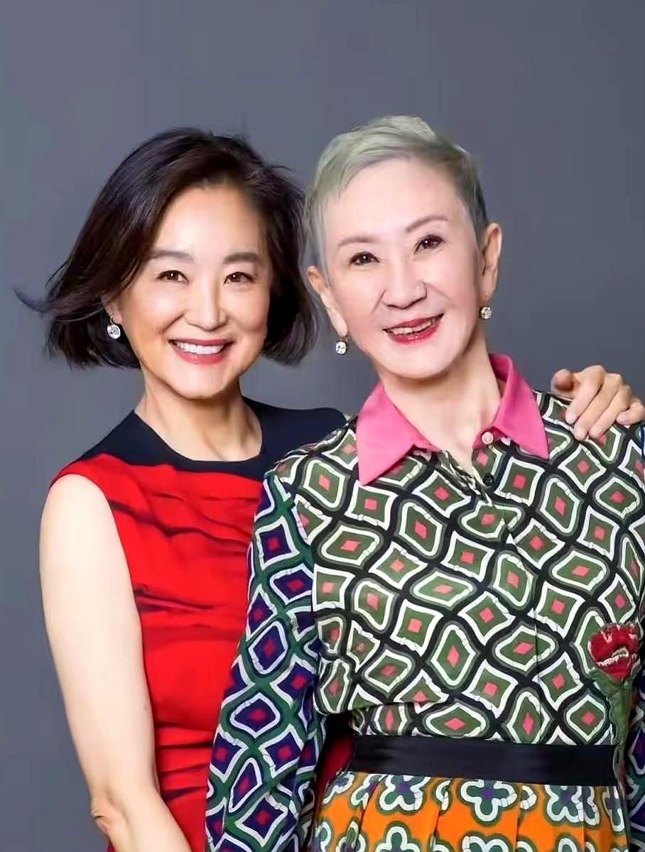我有种预感施南生大概率是林青霞这一生遇到的最完美的知己。施南生走了，林青霞黑